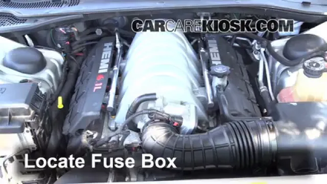 2006 Chrysler 300 C SRT8 6.1L V8 Fusible (moteur) Remplacement